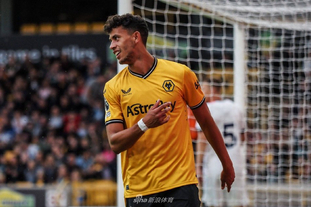 意甲半场：拉比奥世界波，托莫里送点，都灵2-1米兰（半场战报：拉比奥轰世界波，托莫里送点，都灵暂2-1领先米兰）