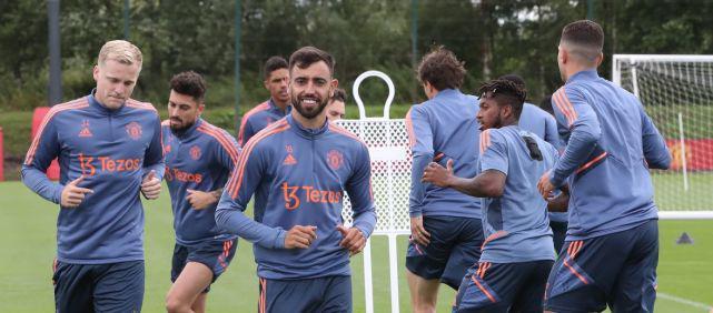 NBA：独行侠击败雄鹿 东契奇全场三双（NBA：独行侠力克雄鹿，东契奇砍下三双）