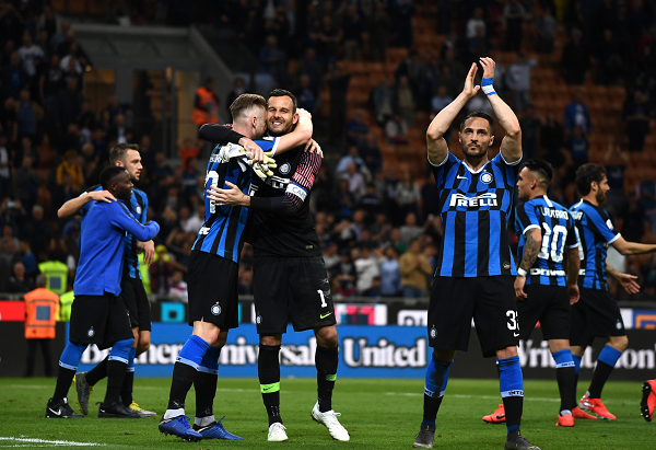 穆勒：留胡子是想尝试不同的造型，队友们很喜欢我的络腮胡（穆勒谈蓄须：想尝试新造型，队友们都喜欢我的络腮胡）