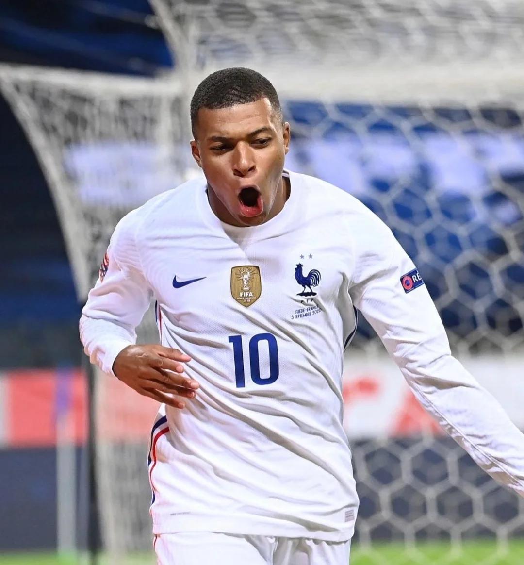 赫内斯：我希望穆勒未来回拜仁担任高管，他既聪明又受欢迎（赫内斯：期待穆勒将来回归拜仁出任管理层，他聪明且备受欢迎）