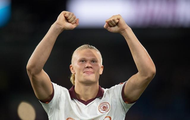 记者：申花抓紧推进引援续约，冬训前应该会对外发布一些信息（记者称申花正加速引援与续约，冬训前或将对外公布最新动态）