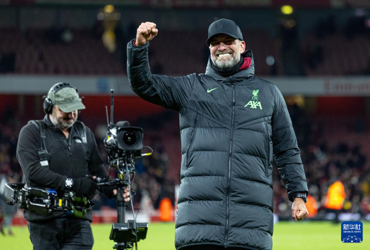 这皇马打得过 水晶宫和曼联吗？？？有疑问 ​（皇马能否战胜水晶宫与曼联？）